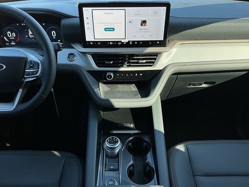 New 2026 Ford Explorer ST-Line w/ ST-Line Street Pack image 14