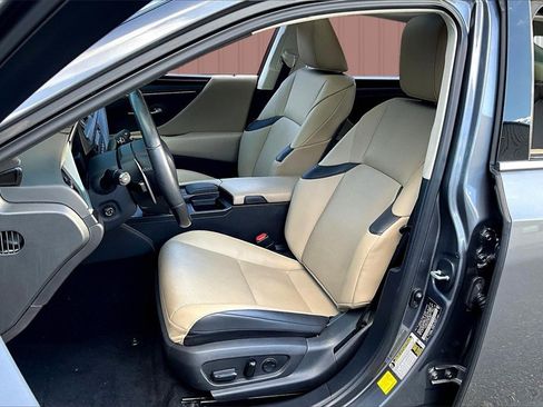 Used 2020 Lexus ES 350 w/ Premium Package image 21