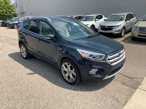 Used 2019 Ford Escape Titanium AWD/4WD image 2
