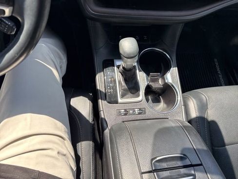 Used 2019 Toyota Highlander Limited AWD/4WD image 19