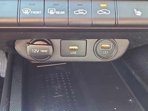 Used 2021 Hyundai Elantra SEL w/ Convenience Package FWD image 9