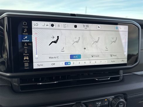 Used 2024 Jeep Gladiator Mojave image 19