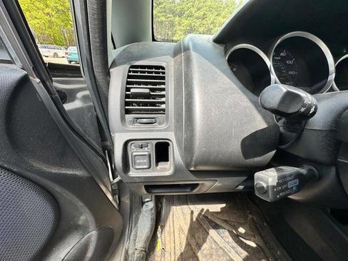 Used 2008 Honda Fit image 32