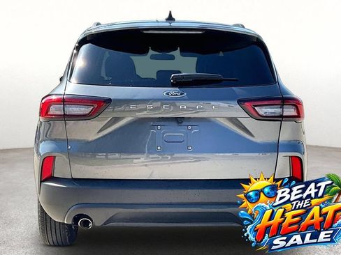 Used 2025 Ford Escape ST-Line FWD image 4