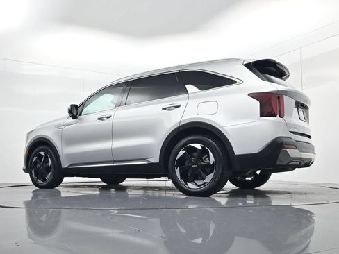 Certified 2025 Kia Sorento EX w/ EX Panoramic Sunroof Package AWD/4WD image 49