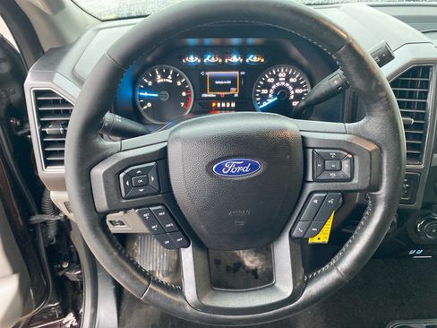 Used 2018 Ford F150 XLT w/ Equipment Group 302A Luxury AWD/4WD image 11
