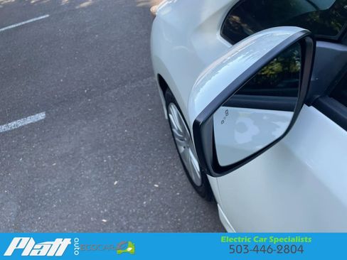 Used 2023 Nissan Leaf S FWD image 18