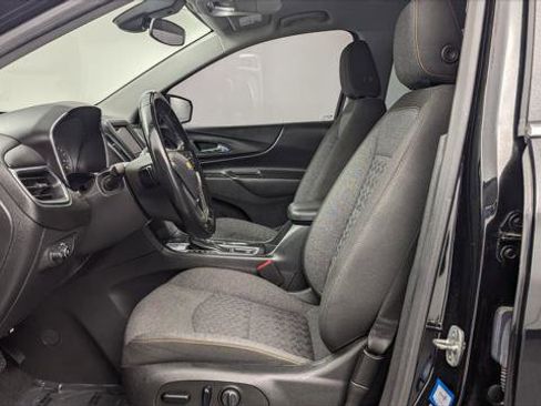 Used 2023 Chevrolet Equinox LT w/ Driver Convenience Package image 14