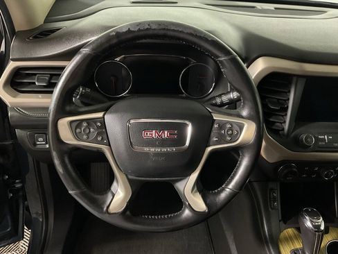 Used 2019 GMC Acadia Denali image 23