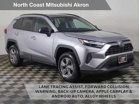 Used 2025 Toyota RAV4 LE AWD/4WD image 1