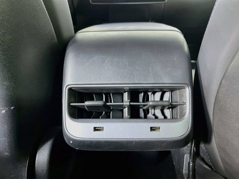 Used 2019 Tesla Model 3 Long Range AWD/4WD image 32