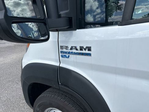 Used 2024 RAM ProMaster 3500 w/ Delivery Van Package FWD image 8