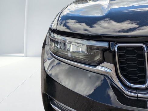 New 2025 Jeep Grand Cherokee Limited w/ Trailer Tow Package image 8