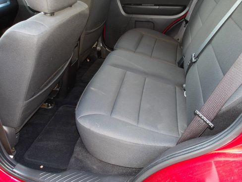 Used 2010 Ford Escape XLT image 21