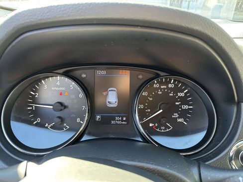 Used 2021 Nissan Rogue Sport SL w/ Premium Package image 23