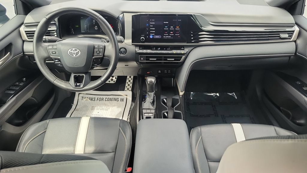 Used 2025 Toyota Camry SE FWD image 14