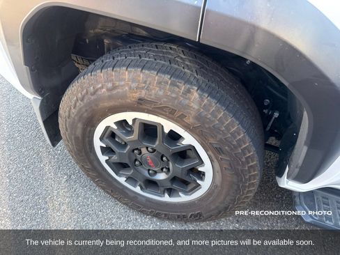 Used 2026 Toyota 4Runner TRD Off-Road AWD/4WD image 15