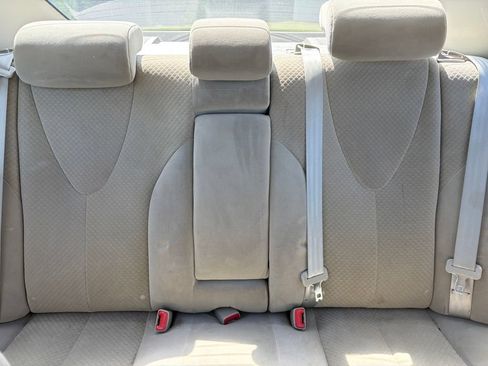 Used 2009 Toyota Camry LE FWD image 18