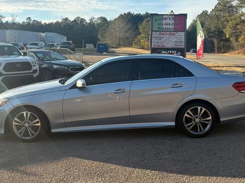 Used 2015 Mercedes-Benz E 350 4MATIC Sedan image 5