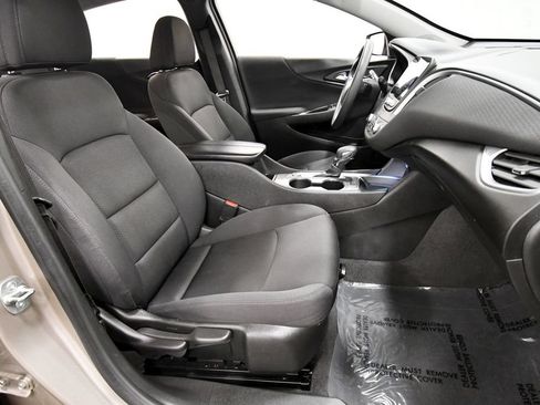 Used 2024 Chevrolet Malibu LT FWD image 18