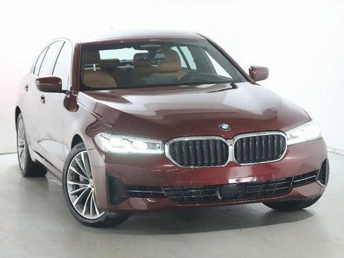Certified 2023 BMW 540i xDrive w/ Premium Package AWD/4WD image 2