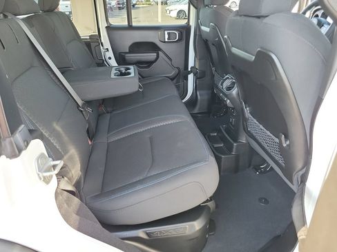 Used 2024 Jeep Wrangler Unlimited Rubicon 4xe w/ Capability Package AWD/4WD image 22