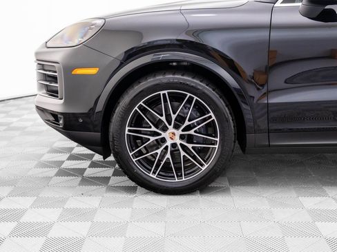 Certified 2025 Porsche Cayenne image 34