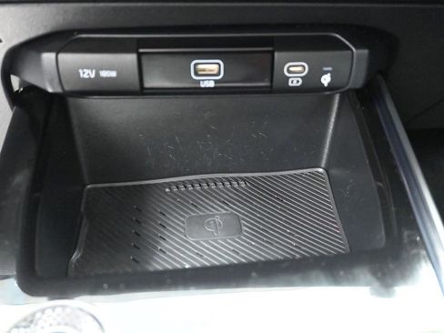 Certified 2023 Kia Niro Wind w/ Wind Preserve Package image 22