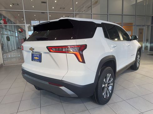 New 2026 Chevrolet Equinox LT image 4