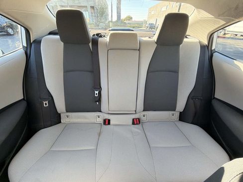 Used 2021 Toyota Corolla LE FWD image 28