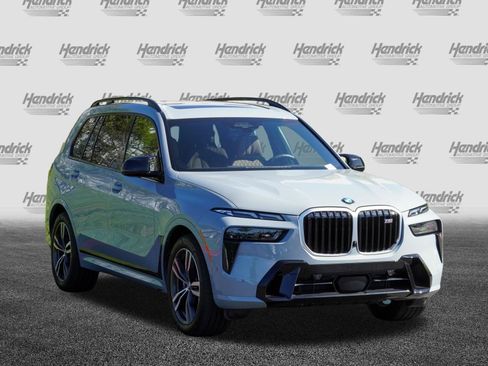 Certified 2026 BMW X7 M60i AWD/4WD image 2