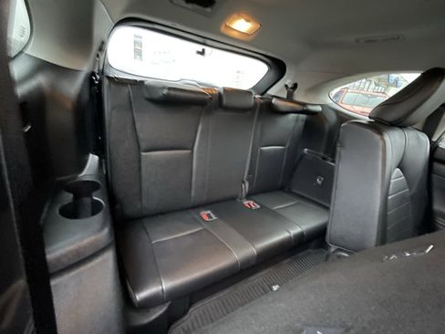 Used 2021 Toyota Highlander XLE image 18