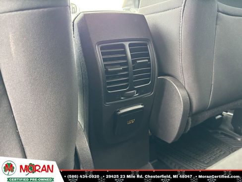 Used 2017 Ford Escape SE w/ Equipment Group 201A image 27