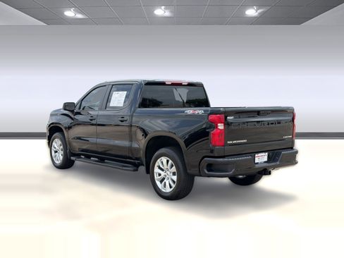 Used 2026 Chevrolet Silverado 1500 Custom AWD/4WD image 3