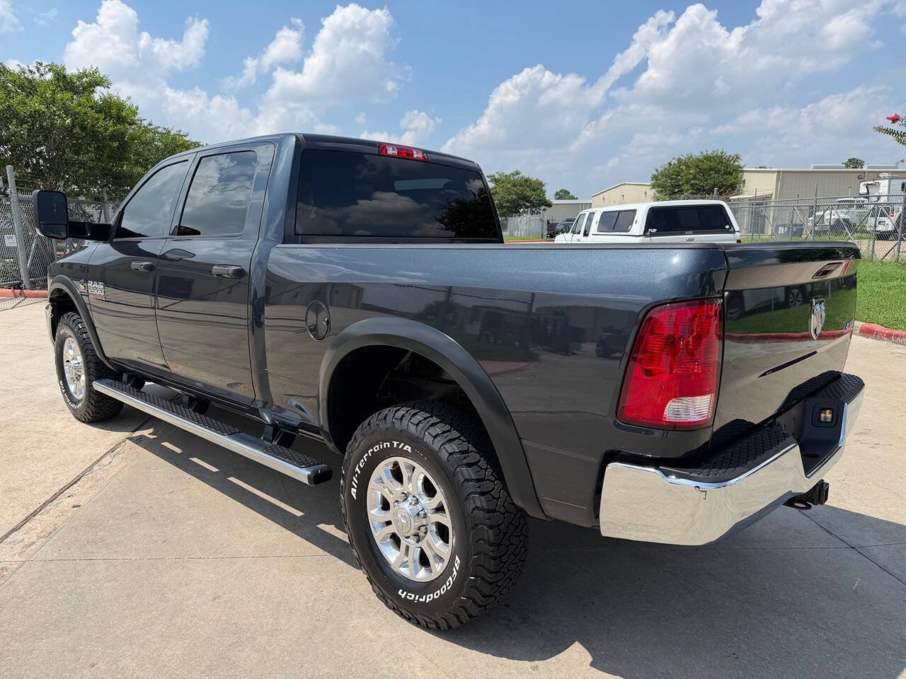 Used 2018 RAM 2500 Tradesman w/ Chrome Appearance Group AWD/4WD image 60