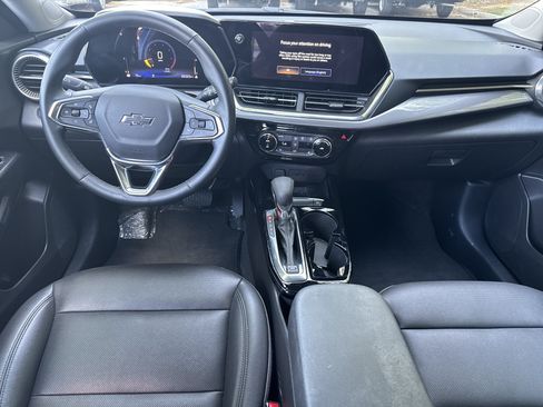 Used 2025 Chevrolet Trax ACTIV w/ Sunroof Package FWD image 20