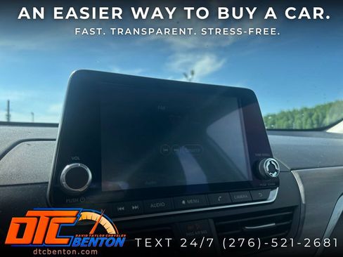 Used 2025 Nissan Altima 2.5 SV AWD/4WD image 18