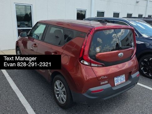 Used 2020 Kia Soul LX FWD image 17