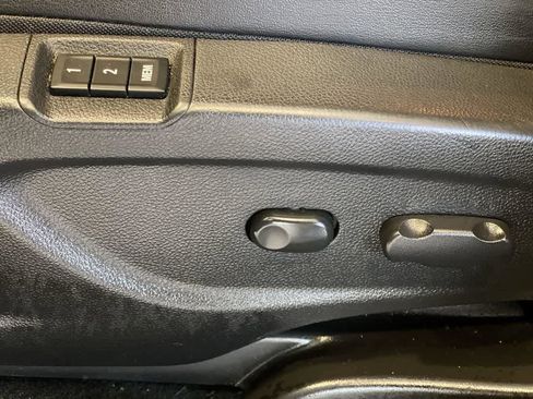 Used 2019 Buick Encore Essence AWD/4WD image 14