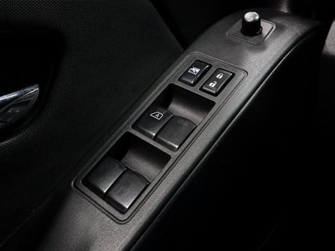 Used 2022 Nissan Frontier PRO-4X w/ Pro-4X Premium Package image 26