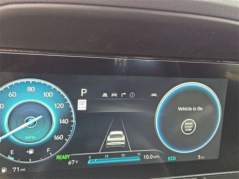 New 2025 Hyundai Elantra SEL image 9