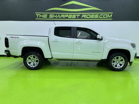 Used 2022 Chevrolet Colorado LT w/ Safety Package AWD/4WD image 11