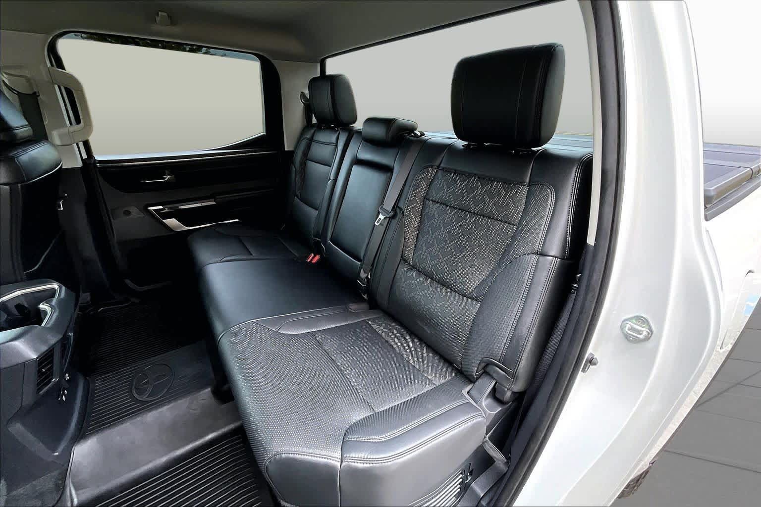 Used 2024 Toyota Tundra Limited AWD/4WD image 21