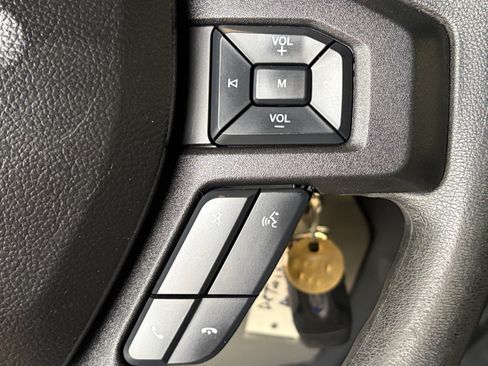 Used 2018 Ford F150 XL w/ Equipment Group 101A Mid AWD/4WD image 26