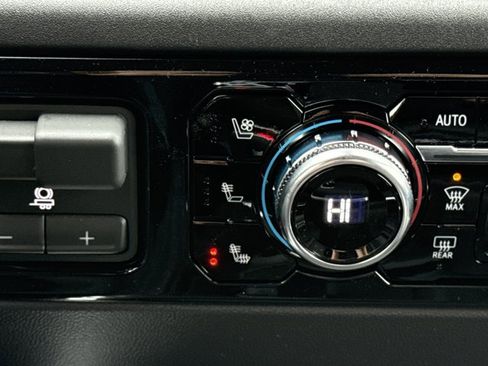 New 2026 GMC Sierra 1500 SLT w/ SLT Premium Plus Package image 21