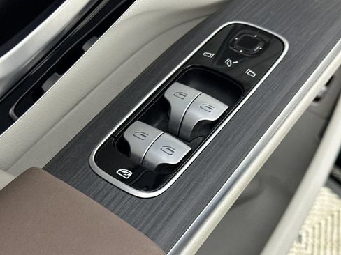 Certified 2023 Mercedes-Benz EQS 450+ 4MATIC SUV image 15