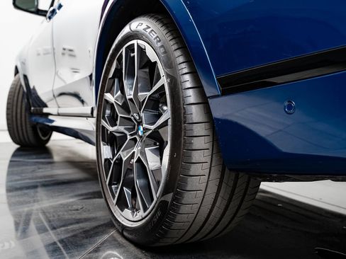 Used 2024 BMW X7 M60i w/ Executive Package image 53