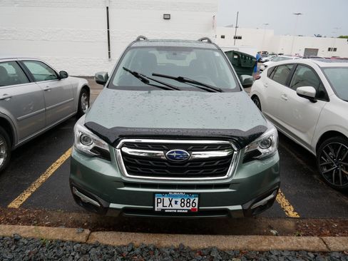 Used 2018 Subaru Forester 2.5i Touring w/ Popular Package #2 AWD/4WD image 2