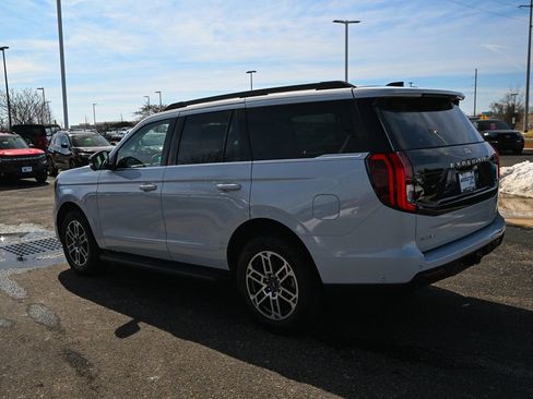 Certified 2025 Ford Expedition Active image 7