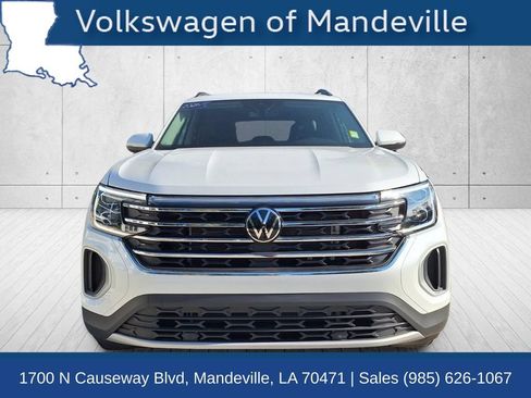 Used 2026 Volkswagen Atlas SE FWD image 2